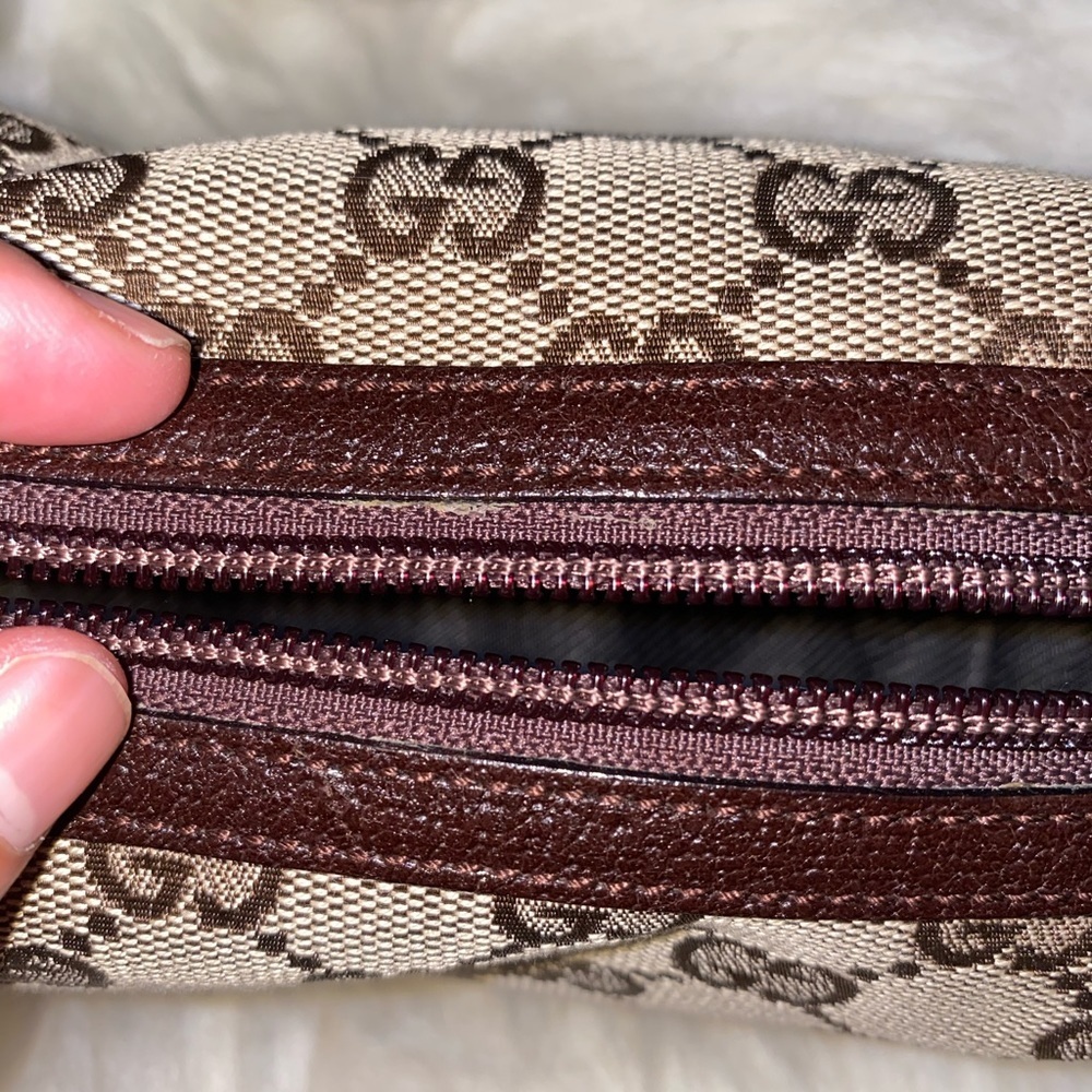 Gucci Pouch - Picture 9 of 16